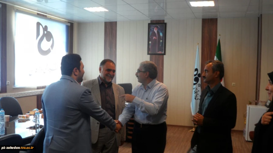 دیدار صمیمانه با جناب آقای مالکی ، مدیر کل امور مالی دانشگاه فنی و حرفه ای کشور و هیات همراه 3