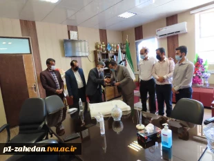 تقدیر از استاد ارجمند آقای عباسعلی آزادی 3