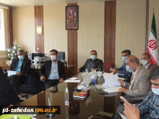 جلسه رئیس و معاونین و  روئسای مراکز  دانشگاه فنی 3