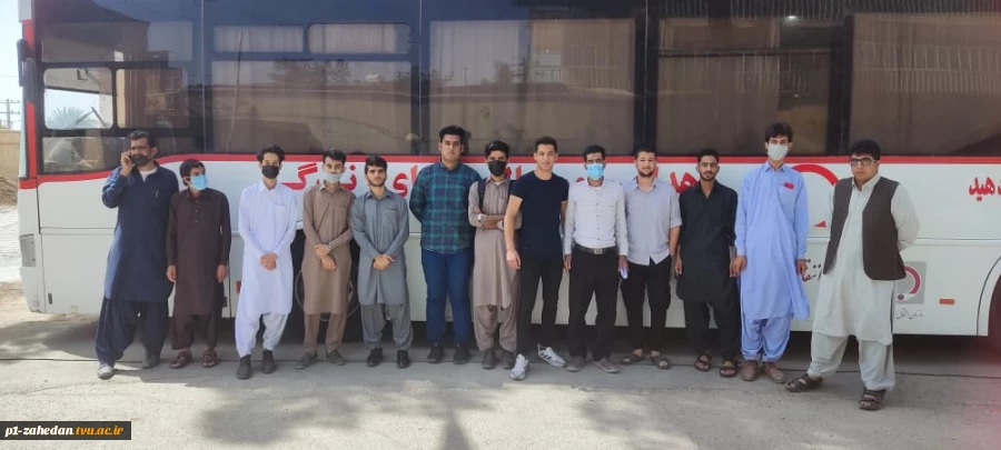 به گزارش روابط عمومی دانشگاه فنی وحرفه ای استان سیستان وبلوچستان، تیم سیار سازمان انتقال خون به منظور اهدای خون همکاران،اساتید ودانشجویان دانشگاهی ، روز شنبه 24اردیبهشت ماه 1401 در دانشگاه فنی وحرفه ای استان مستقرگردید. 4