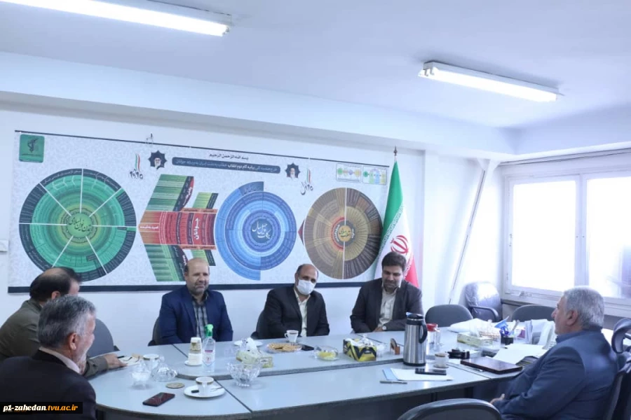 دکتر خسرویان در دیدار با رئیس سازمان بسیج اساتید کشور:
لزوم تقویت جایگاه بسیج اساتید از طریق ایجاد اندیشکده‌ها و کارگروه‌های مهارتی و ایجاد قرارگاه مهارتی در دانشگاه
 2