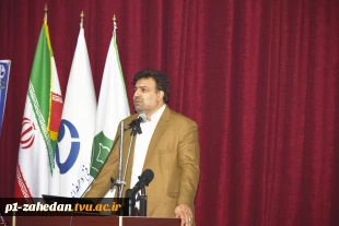 دکتر خسرویان در گردهمایی فرماندهان بسیج اساتید دانشگاه فنی و حرفه‌ای:
شهیدان چمران و طهرانی‌مقدم انسان تراز انقلاب اسلامی هستند
 2