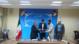 با حضور دکتر خسرویان صورت گرفت؛
افتتاح پژوهشکده شهید عباس دانشگر در دانشکده فنی و حرفه‌ای شهید مهاجر اصفهان
 4