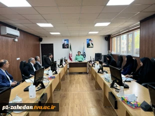 نشست صمیمی رئیس و کارکنان مرکز نظارت، ارزیابی و تضمین کیفیت دانشگاه با دکتر خسرویان 2