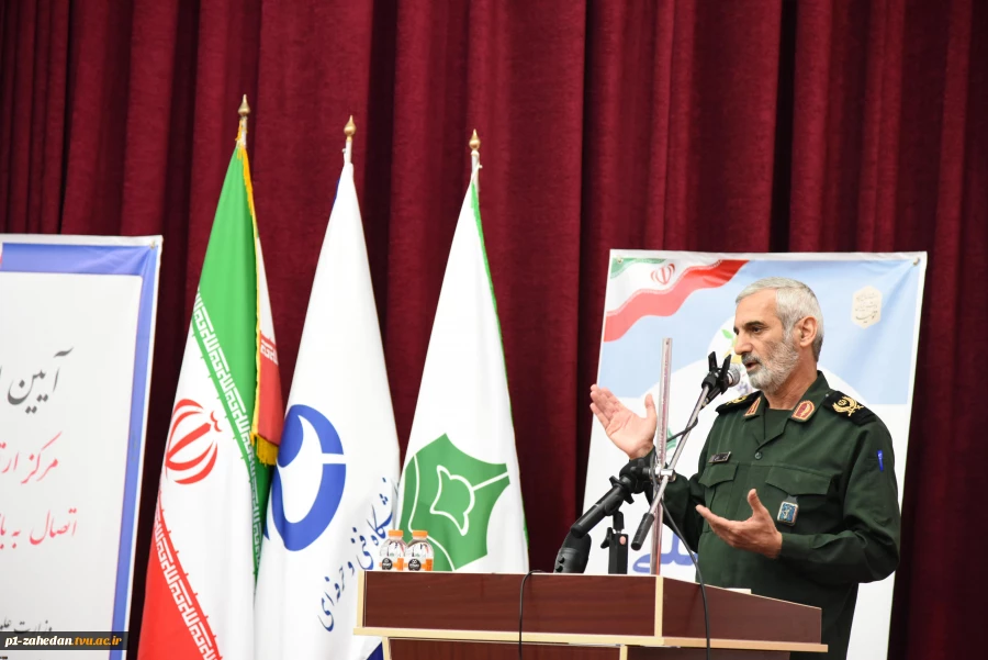 معاون وزیر کار، تعاون و رفاه اجتماعی و رئیس سازمان فنی و حرفه‌ای کشور در همایش گرامی‌داشت هفته ملی مهارت:
مقوله‌ مهارت‌آموزی نیاز اول کشور در حوزه اشتغال است

 3