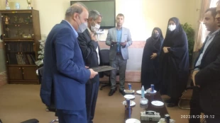 سرپرست آموزشکده فنی و حرفه ای شهید عارفی زاهدان طی مراسمی که با حضور معاونت محترم آموزش استان ، نظارت و ارزیابی استان و رئیس آموزشکده دختران  و همکاران همراه و کارکنان آموزشکده حضور داشتند معرفی شد. 
 5