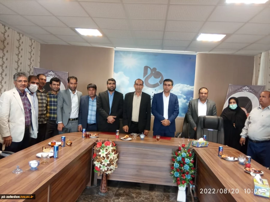معارفه جناب آقای محسن مطهری نژاد سرپرست آموزشکده فنی و حرفه ای فرخی سیستانی زابل طی مراسمی  با حضور جناب آقای  حسن جهان تیغ معاونت محترم اداری ،مالی ومدیریت منابع دانشگاه فنی وحرفه ای استان سیستان وبلوچستان و  همکاران همراه و کارکنان آموزشکده زابل در سالن