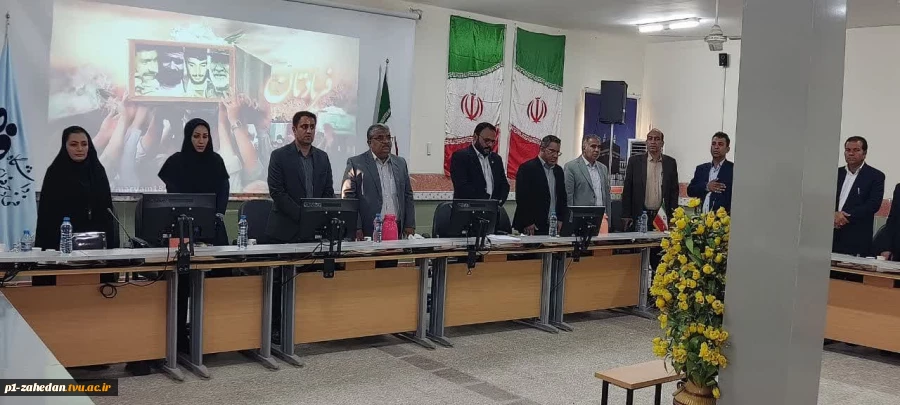 اولین جلسه تخصصی کنسرسیوم(توسعه اشتغال دانشجویان و دانش آموختگان) دانشگاه فنی وحرفه ای واحد استان سیستان وبلوچستان برگزار گردید. 5