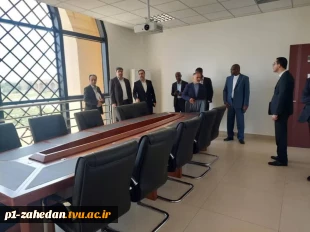 در سفر رئیس دانشگاه فنی و حرفه‌ای به کشور مالی صورت گرفت:
بازدید از محل تخصیصی برای تأسیس شعبه دانشگاه در مالی
 2