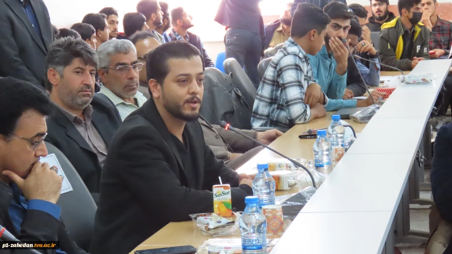 دیداردانشگاهیان دانشگاه فنی وحرفه ای واحد استان سیستان وبلوچستان در محل دانشگاه با نماینده ولی فقیه دراستان سیستان وبلوچستان
 7