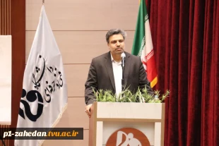 ئیس دانشگاه فنی و حرفه‌ای در یادواره شهدای دانشجو و اولین سالگرد تدفین شهید گمنام:
این دانشگاه‌ها هستند که از میراث ارزشی و فکری یک ملت صیانت می‌کنند 2