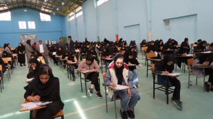 رئیس دانشگاه فنی وحرفه ای استان سیستان وبلوچستان از سالن امتحانات پایان ترم آموزشکده دختران بازدید نمودند. 2