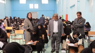رئیس دانشگاه فنی وحرفه ای استان سیستان وبلوچستان از سالن امتحانات پایان ترم آموزشکده دختران بازدید نمودند. 3