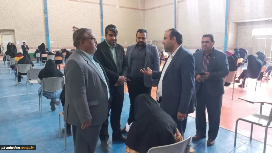 بازدید ریاست دانشگاه فنی و حرفه ای استان سیستان وبلوچستان وهیئت همراه از حوزه امتحانات پایان ترم نیمسال اول سالتحصیلی 1403-1402 آموزشکده های پسران ودختران زابل
 6
