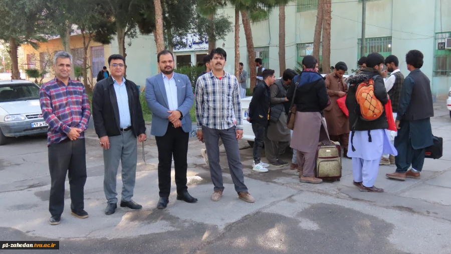 دومین کاروان زیارتی راهیان نور دانشگاه فنی و حرفه‌ای استان سیستان وبلوچستان به سمت مناطق عملیاتی جنوب کشور اعزام شد
 6