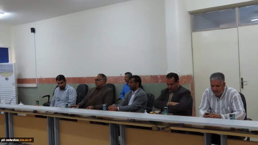 دیدار رئیس دانشگاه فنی و حرفه ای واحد استان سیستان و بلوچستان با کارکنان دانشگاه 12
