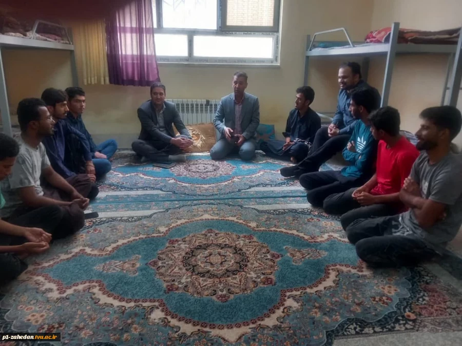 حضور سرپرست اداره کل دانشجویی دانشگاه فنی وحرفه ای کشور در بین دانشجویان آموزشکده فنی و حرفه ای شهید عارفی زاهدان 8