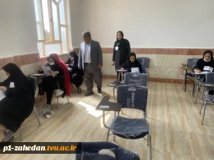 بازدید رئیس دانشگاه فنی و حرفه ای استان  سیستان وبلوچستان از حوزه آزمون سراسری ۱۴۰۳ 8