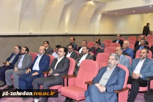 رئیس دانشگاه فنی و حرفه‌ای کشور در اولین نشست مسئولین روابط عمومی دانشگاه‌های کشور:
دانشگاه فنی و حرفه‌ای طی سال‌های اخیر در حوزه رسانه با نسبت خوبی در صدر خبرها است
 5