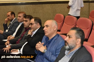مدیر‌کل حوزه ریاست، روابط‌عمومی و هماهنگی امور استان‌ها:
بهره‌مندی از ابزار هوشمند در حیطه فعالیت‌های روابط عمومی امری اجتناب‌ناپذیر است
 2