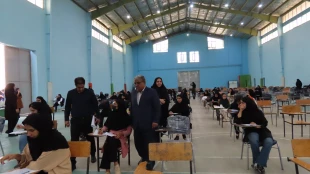 بازدید رئیس دانشگاه فنی وحرفه ای استان سیستان وبلوچستان از سالن امتحانات آموزشکده فنی وحرفه ای شهید باهنر زاهدان 4