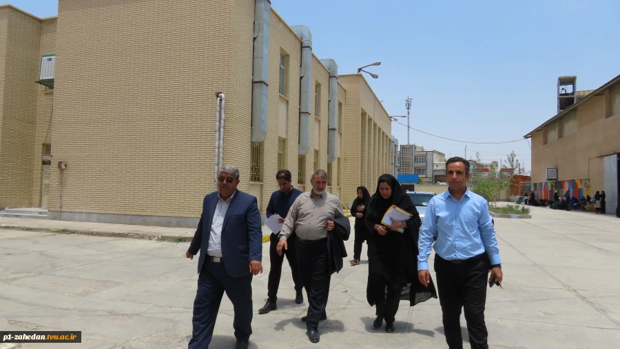 بازدیدهیئت نظارت و ارزیابی دانشگاه سیستان وبلوچستان به همراه ریاست دانشگاه فنی و حرفه واحد استان سیستان و بلوچستان از حوزه های امتحانی دانشگاه  8