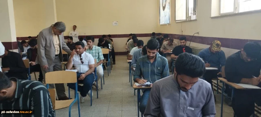 حضور مشاور کانون مشاوره وسلامت دانشگاه فنی وحرفه ای استان سیستان وبلوچستان در سالن امتحانات 5