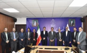 با حضور دکتر زمانی، سرپرست دانشگاه ملی مهارت؛
آیین تکریم و معارفه دو معاونت فرهنگی و دانشجویی و پژوهش و فناوری، همچنین مدیریت دفتر نظارت، ارزیابی و تضمین کیفیت دانشگاه برگزار شد 3