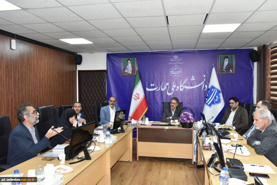 سرپرست دانشگاه ملی مهارت کشور در نشست با نمایندگان ایثارگران دانشگاه:
تقویت ارکان مختلف دانشگاه و ترسیم درست و دقیق سازوکارها از جمله اهدافی است که به دنبال تحقق آن‌هاهستیم 3
