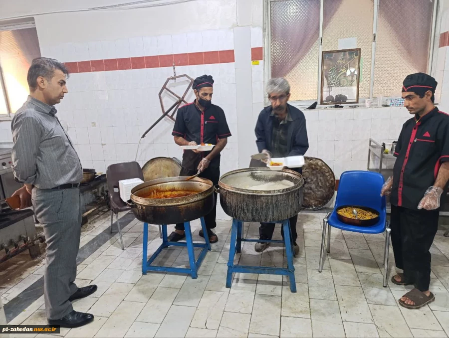 توزیع غذای گرم بین نیازمندان حاشیه شهر زاهدان  توسط کانون های بسیج دانشگاه ملی مهارت واحد استان سیستان و بلوچستان 3