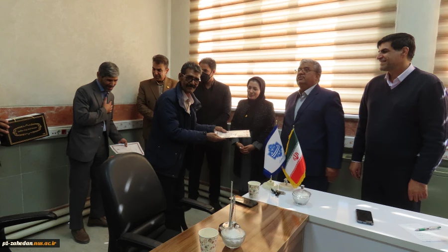 به مناسبت روز حسابدار از  اساتید رشته حسابداری و همکاران حوزه مالی وحسابداری دانشگاه ملی مهارت واحد استان سیستان وبلوچستان تقدیر بعمل آمد. 32