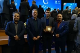 در هفته پژوهش و فناوری با حضور دکتر زمانی:
تجلیل از پژوهشگر برتر دانشگاه ملی مهارت در بیست و پنجمین جشنواره تجلیل از پژوهشگران، فناوران و نوآوران برگزیده کشور 5