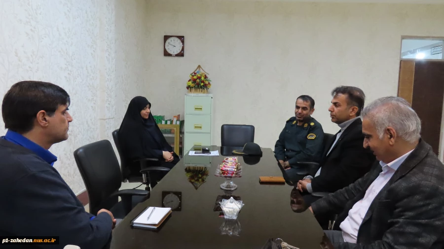 دیدار رییس کلانتری 11 و هیئت همراه با مسئولین دانشگاه ملی مهارت واحد استانی سیستان و بلوچستان در محل دانشگاه 2