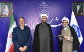با حضور حجت‌الاسلام و المسلمین دکتر مصطفی رستمی، دکتر زمانی و اعضای هیئت رئیسه دانشگاه برگزار شد:
مراسم معارفه مسئول نهاد نمایندگی مقام معظم رهبری در دانشگاه ملی مهارت 6