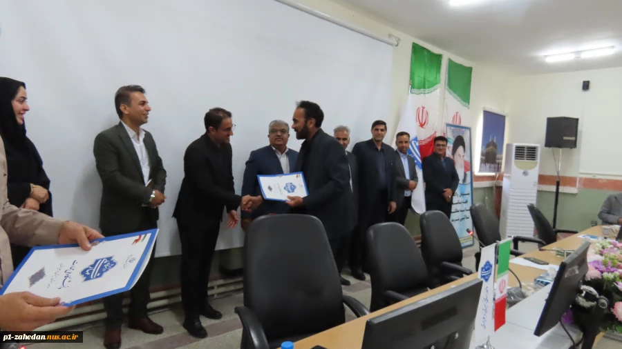 برگزاری اولین  جلسه شورای اداری  سال 1404 10
