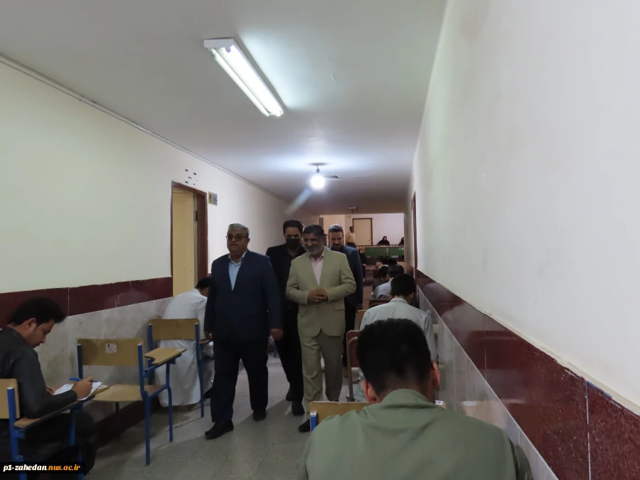 بازدیدمعاون توسعه مدیریت ومنابع استاندار سیستان وبلوچستان به همراه ریاست دانشگاه ملی مهارت واحد استان از روند برگزاری امتحانات ساعت 8 صبح  یکم تیرماه 1404حوزه‌های امتحانی پایان ترم دانشجویان دانشگاه ملی مهارت واحد استان سیستان وبلوچستان  5