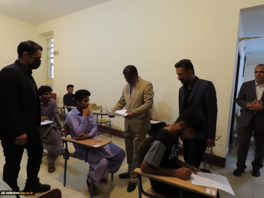 بازدیدمعاون توسعه مدیریت ومنابع استاندار سیستان وبلوچستان به همراه ریاست دانشگاه ملی مهارت واحد استان از روند برگزاری امتحانات ساعت 8 صبح  یکم تیرماه 1404حوزه‌های امتحانی پایان ترم دانشجویان دانشگاه ملی مهارت واحد استان سیستان وبلوچستان  6