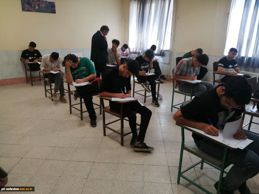 بازدید سرزده ریاست دانشگاه ملی مهارت از محل برگزاری امتحانات پایان ترم دانشجویان آموزشکده ثامن‌الحجج (ع) مشهد 3