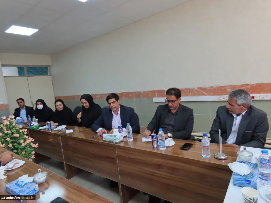 نشست صمیمی معاون پژوهشی دانشگاه ملی مهارت کشور با اعضای هیئت علمی آموزشکده های استان سیستان وبلوچستان  3