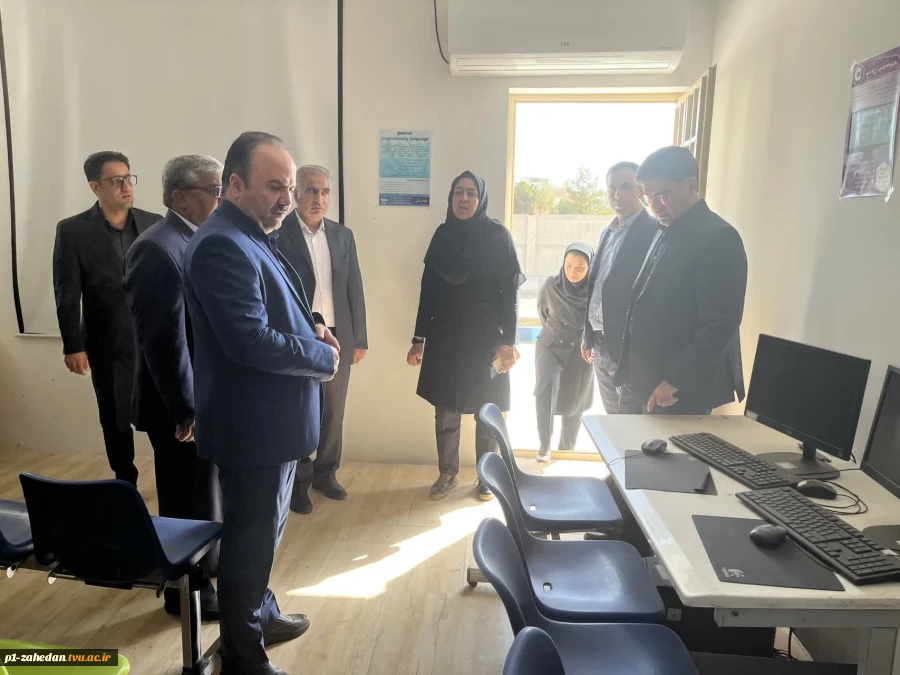بازدید معاون پژوهش و فناوری دانشگاه ملی مهارت کشور از آموزشکده های شهرستان زاهدان 2