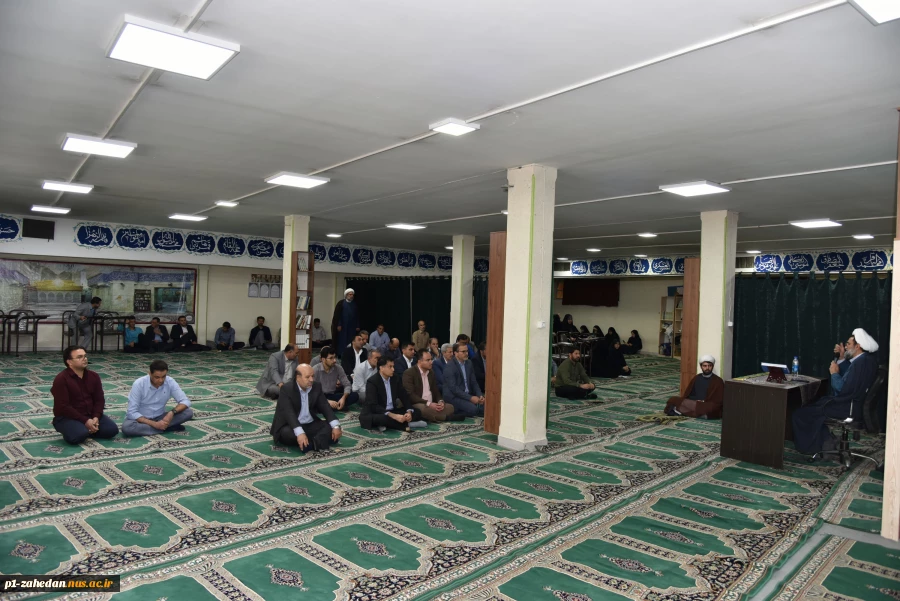 برگزاری جلسه «تبیین نقش هدایت و فرماندهی الهی ولی فقیه در ایجاد ثبات در داخل و بازدارندگی در مقابل دشمن» در سازمان مرکزی دانشگاه 3