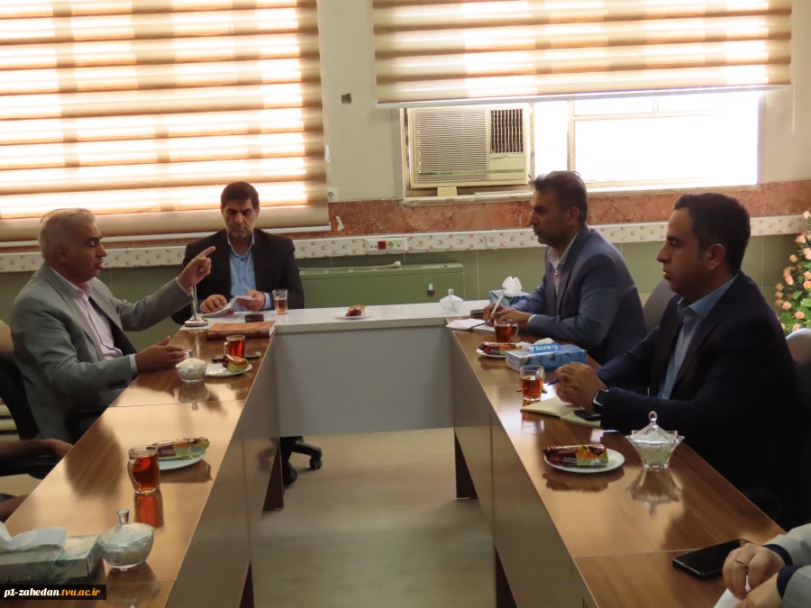 جلسه شورای فرهنگی در آموزشکده شماره یک پسران زاهدان (شهید باهنر) واحد استانی سیستان وبلوچستان برگزار شد. 5