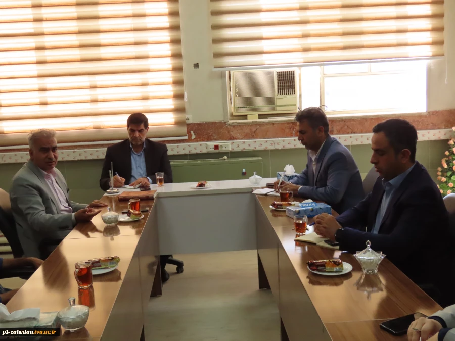 جلسه شورای فرهنگی در آموزشکده شماره یک پسران زاهدان (شهید باهنر) واحد استانی سیستان وبلوچستان برگزار شد. 6