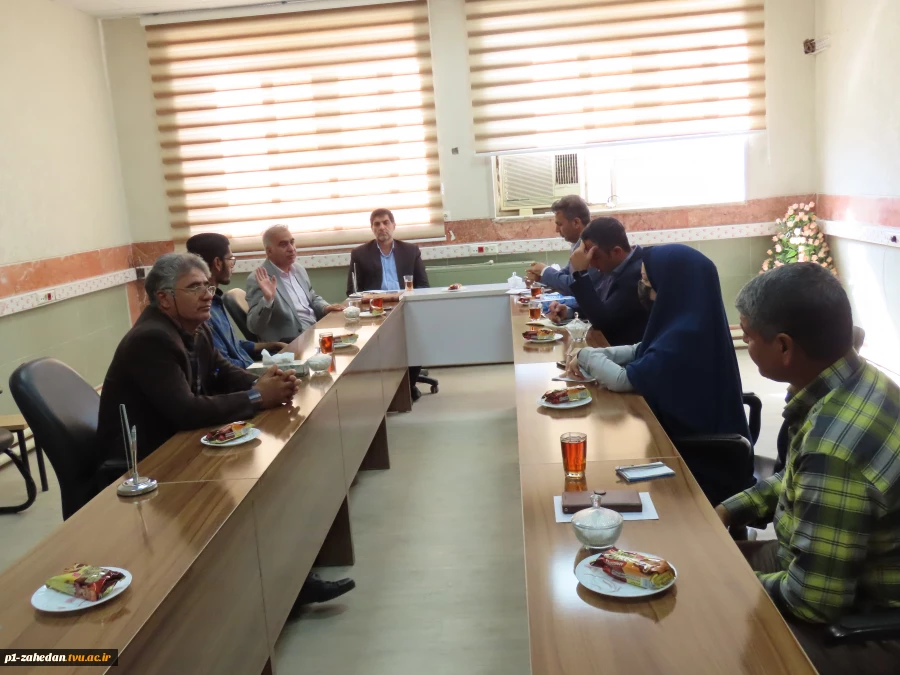 جلسه شورای فرهنگی در آموزشکده شماره یک پسران زاهدان (شهید باهنر) واحد استانی سیستان وبلوچستان برگزار شد. 8