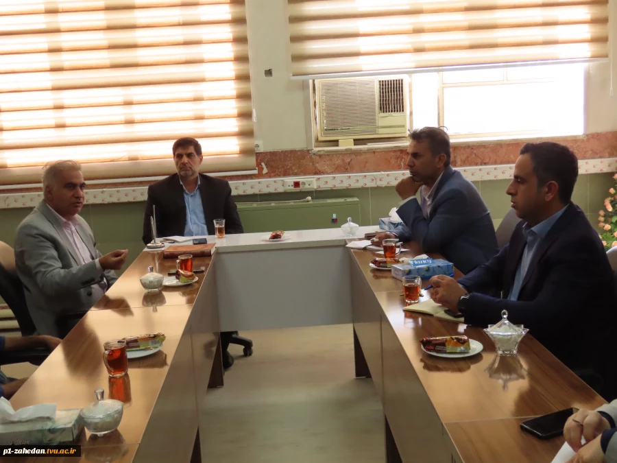 نشست هم اندیشی مشاوران و رابط مشاوران آموزشکده شماره یک پسران زاهدان(شهید باهنر) واحد استانی سیستان وبلوچستان برگزار شد 4