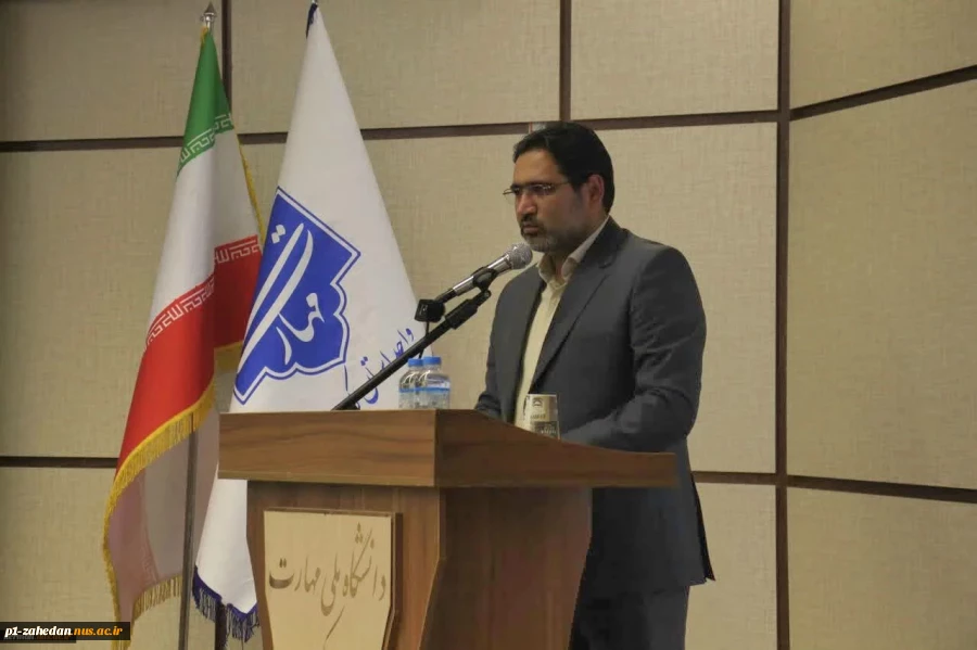 معاون فرهنگی و دانشجویی دانشگاه ملی مهارت در آئین افتتاحیه و رونمایی از پوستر پنجمین جشنواره ملی فرهنگی هنری «ذوالفقار»:
امروز آرمان‌های شهید سلیمانی در قلب اروپا و آمریکا شنیده می‌شود 4