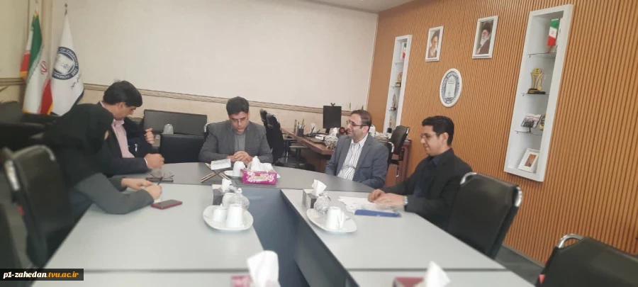 جلسه هم اندیشی سرپرست دانشگاه ملی مهارت واحد استانی سیستان وبلوچستان با رئیس دانشگاه بین المللی چابهار 4