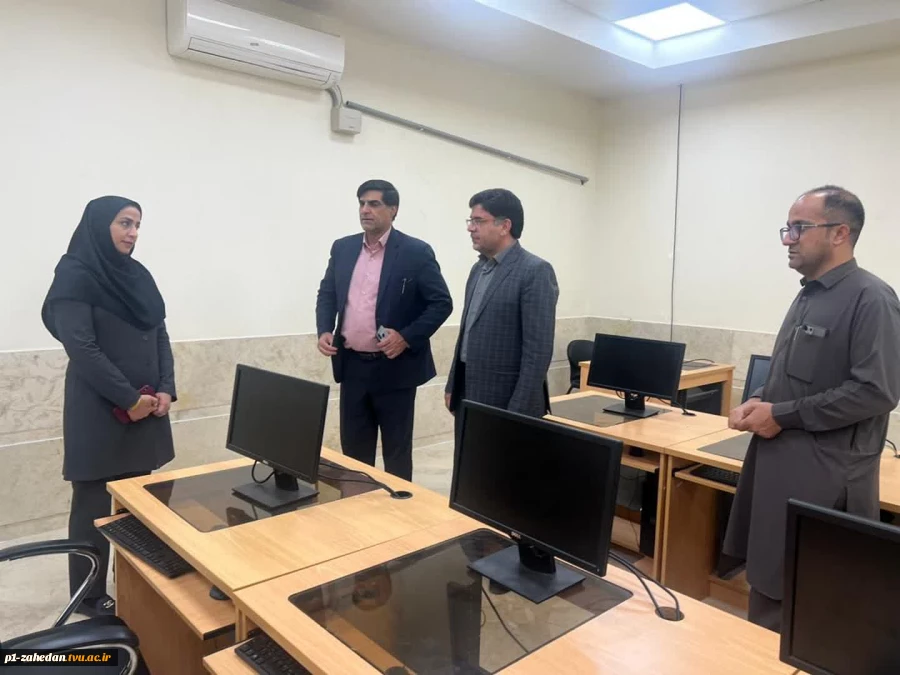 بازدید سرپرست آموزشکده شهید باهنر زاهدان  واحد استانی سیستان و بلوچستان از آموزشکده پسران چابهار 10