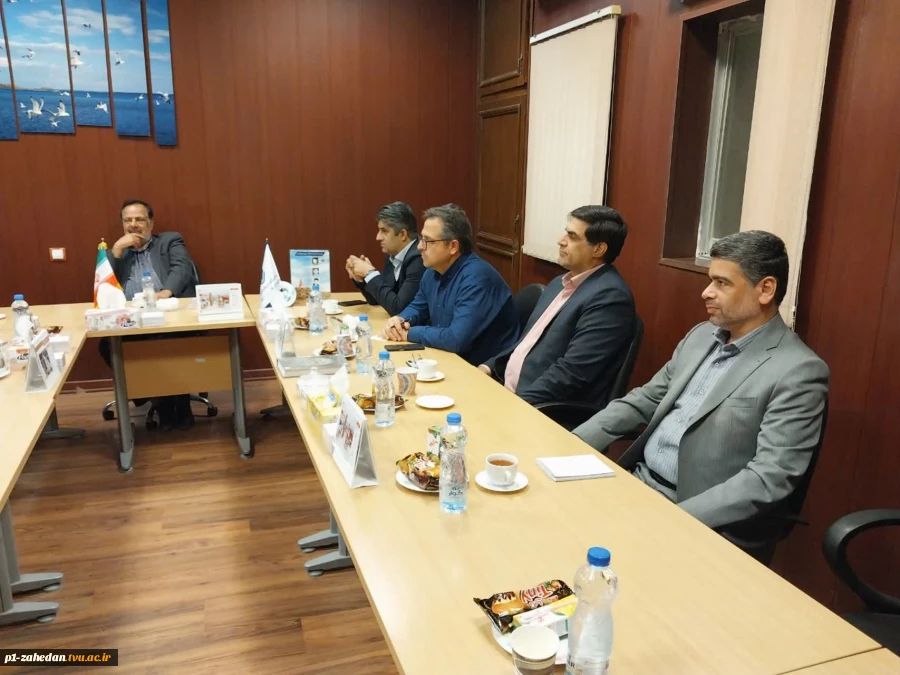 با حضور رئیس ستاد ریاست جمهوری دولت چهاردهم در استان سیستان و بلوچستان جلسه هم اندیشی سرپرست دانشگاه ملی مهارت واحد استانی سیستان و بلوچستان با ریاست دانشگاه دریانوردی و علوم دریایی چابهار در راستای پیشرفت بنیان دانشگاهی  5