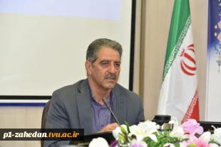 رئیس دانشگاه ملی مهارت در جمع رؤسای دانشکده‌ها و آموزشکده‌های سراسر کشور:
حیات دانشگاه و ارکان آن در گرو ضوابط، مقررات و قوانین است/ هیئت امنا مجلس قانون‌گذاری دانشگاه است/ سیاست دانشگاه تربیت نیروی توانمند اشتعال‌پذیر است 2